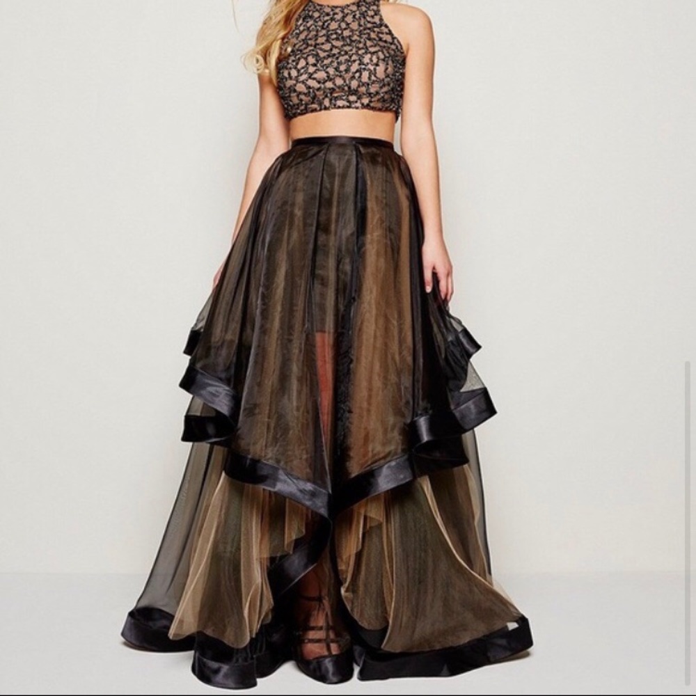 Glamour by Terani Couture 2 piece dress